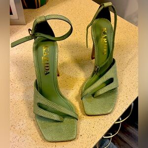 Karida Brand New Mint Green Women's Heels. Size 6